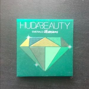 Huda Beauty Emerald Obsessions Eye Shadow Palette